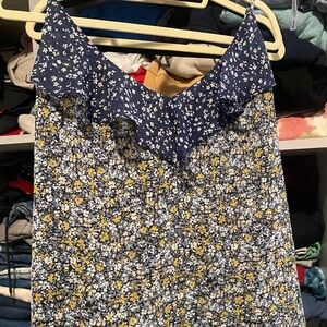 Banana Republic adjustable straps extra large Spaghetti strap blouse